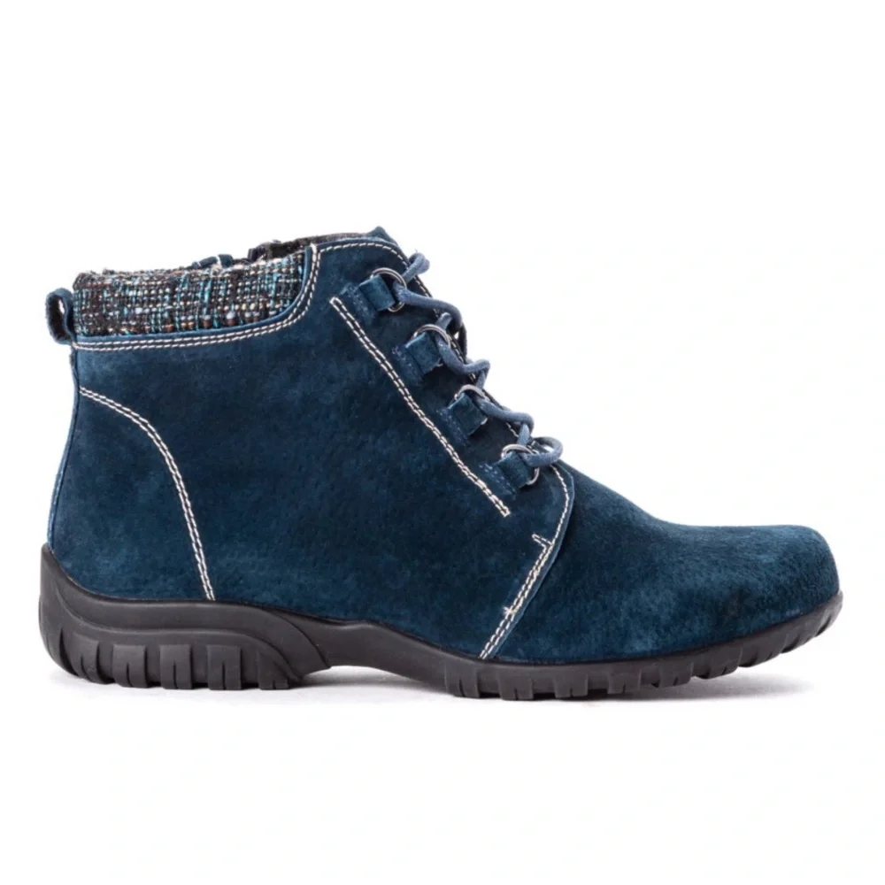 Propet Delaney Navy Suede Water Resistant Ankle Boots size 6 N (AA)
